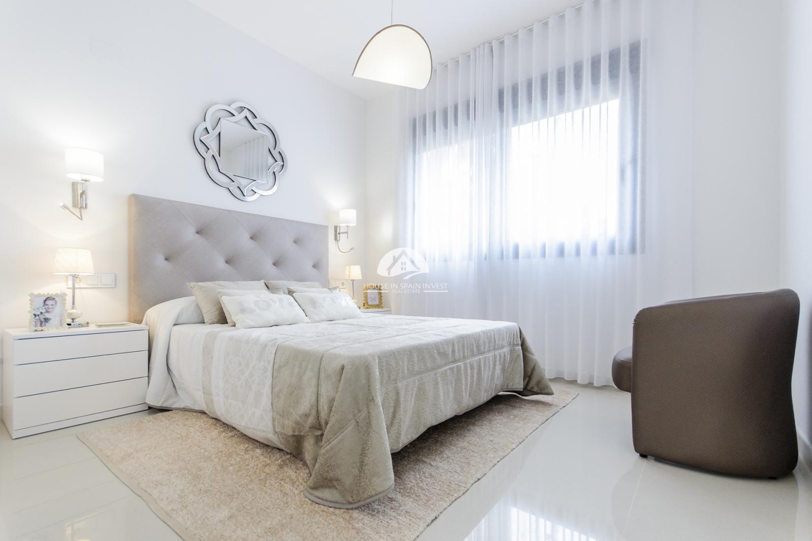 Villa for Sale in San Miguel de Salinas
