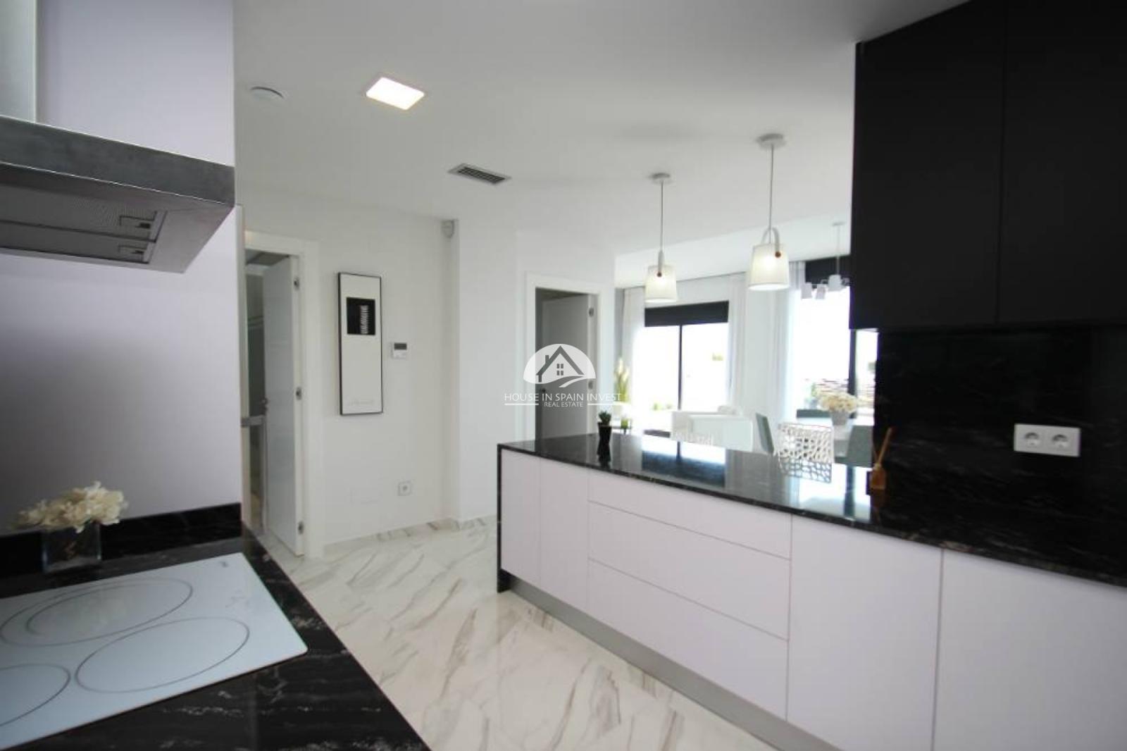 Villa for Sale in San Miguel de Salinas