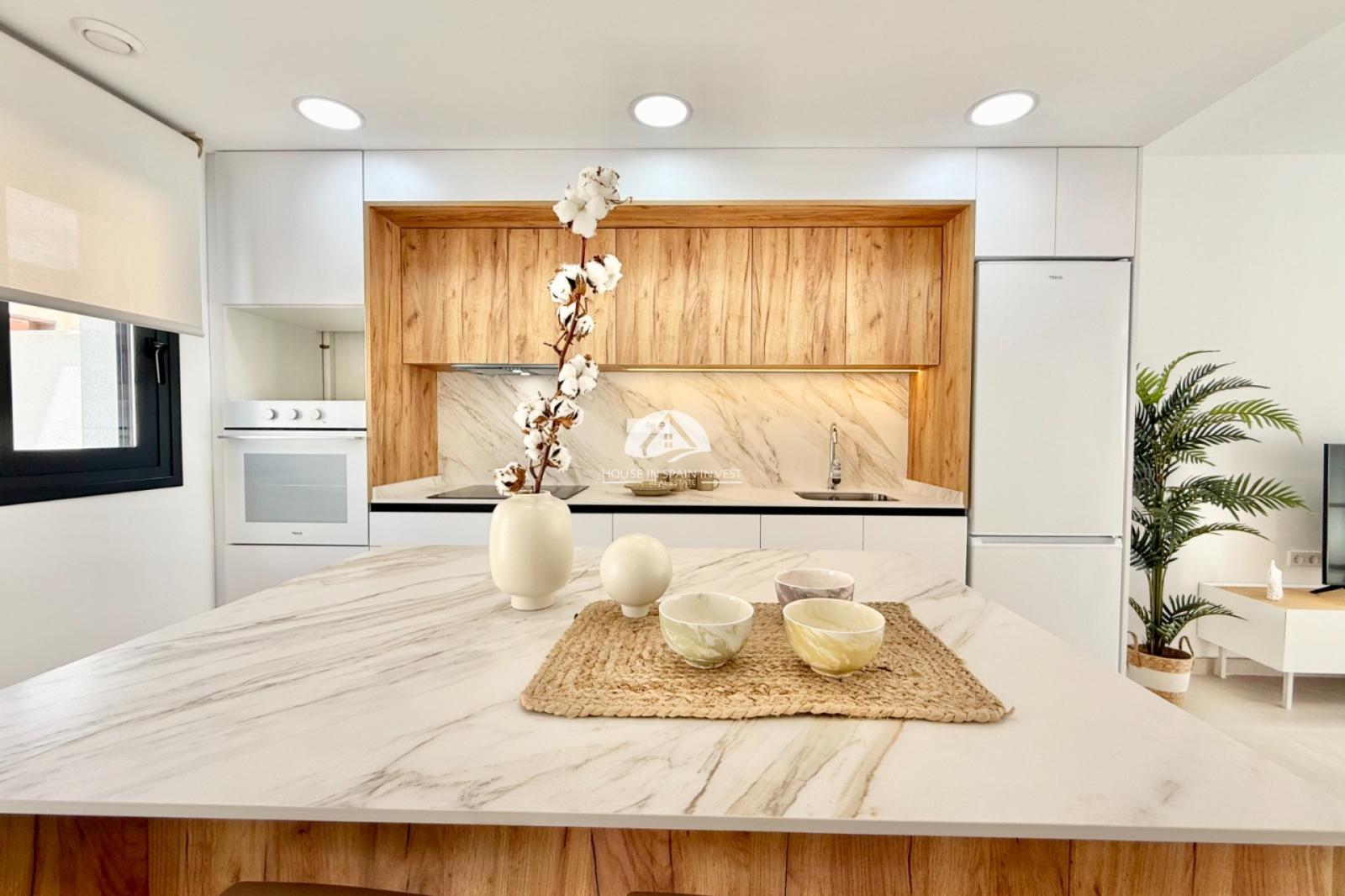 Bungalow for Sale in Cox