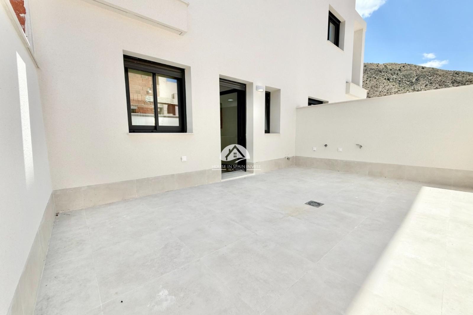 Bungalow for Sale in Cox