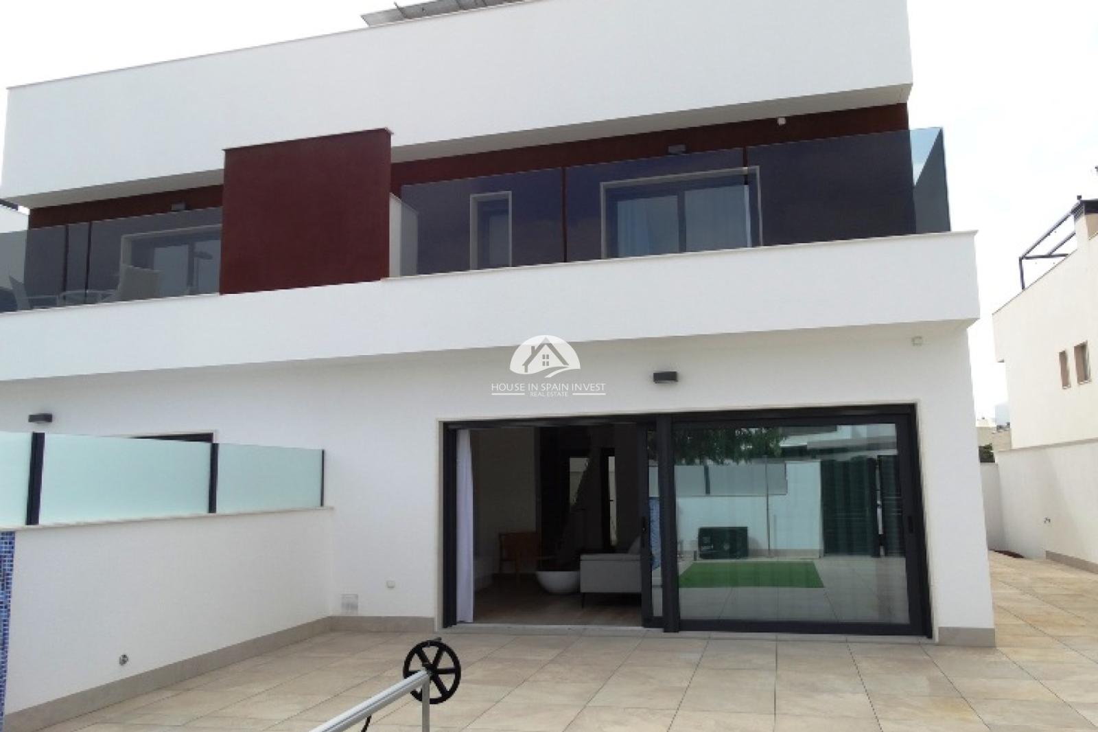 Villa en Venta en Pilar de la Horadada