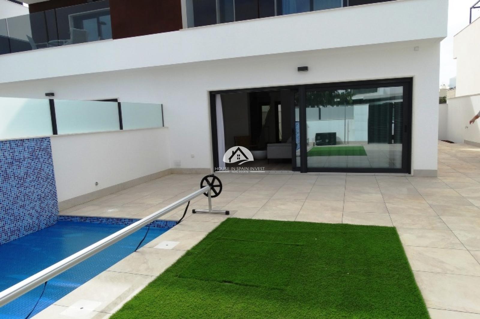 Villa en Venta en Pilar de la Horadada