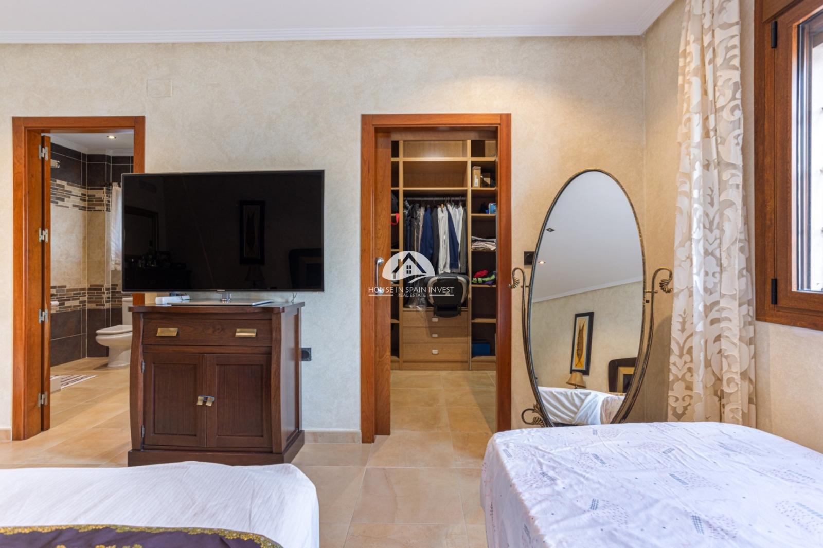 Villa en Venta en Los Montesinos