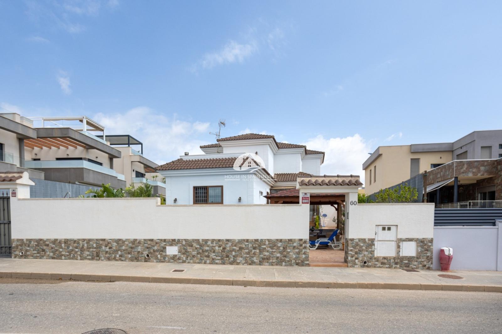 Villa en Venta en Los Montesinos