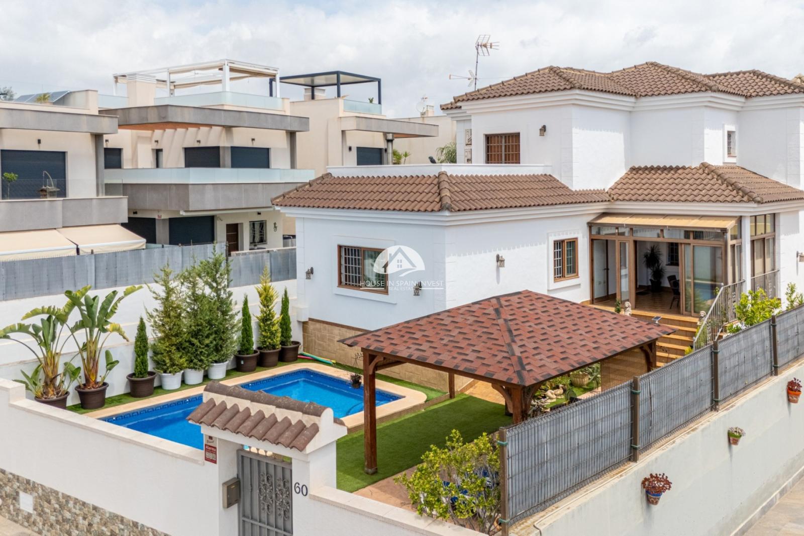 Villa en Venta en Los Montesinos