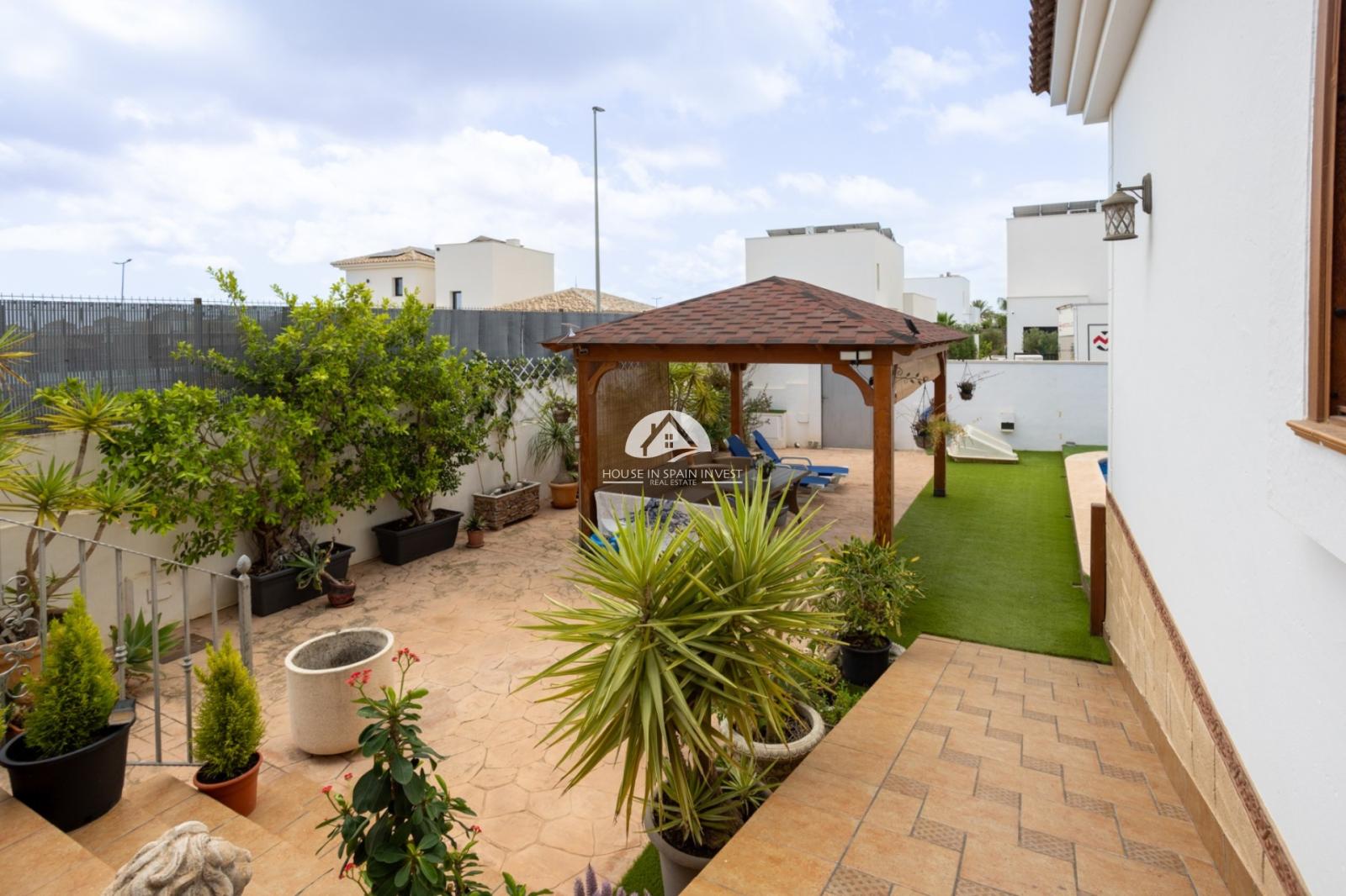 Villa en Venta en Los Montesinos