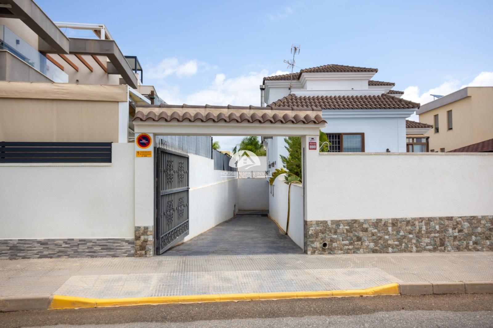 Villa en Venta en Los Montesinos