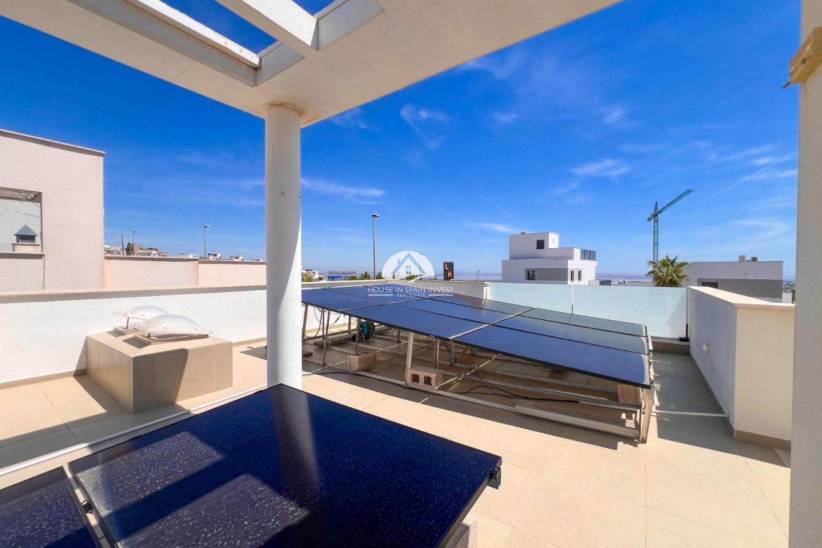 Villa for Sale in San Miguel de Salinas