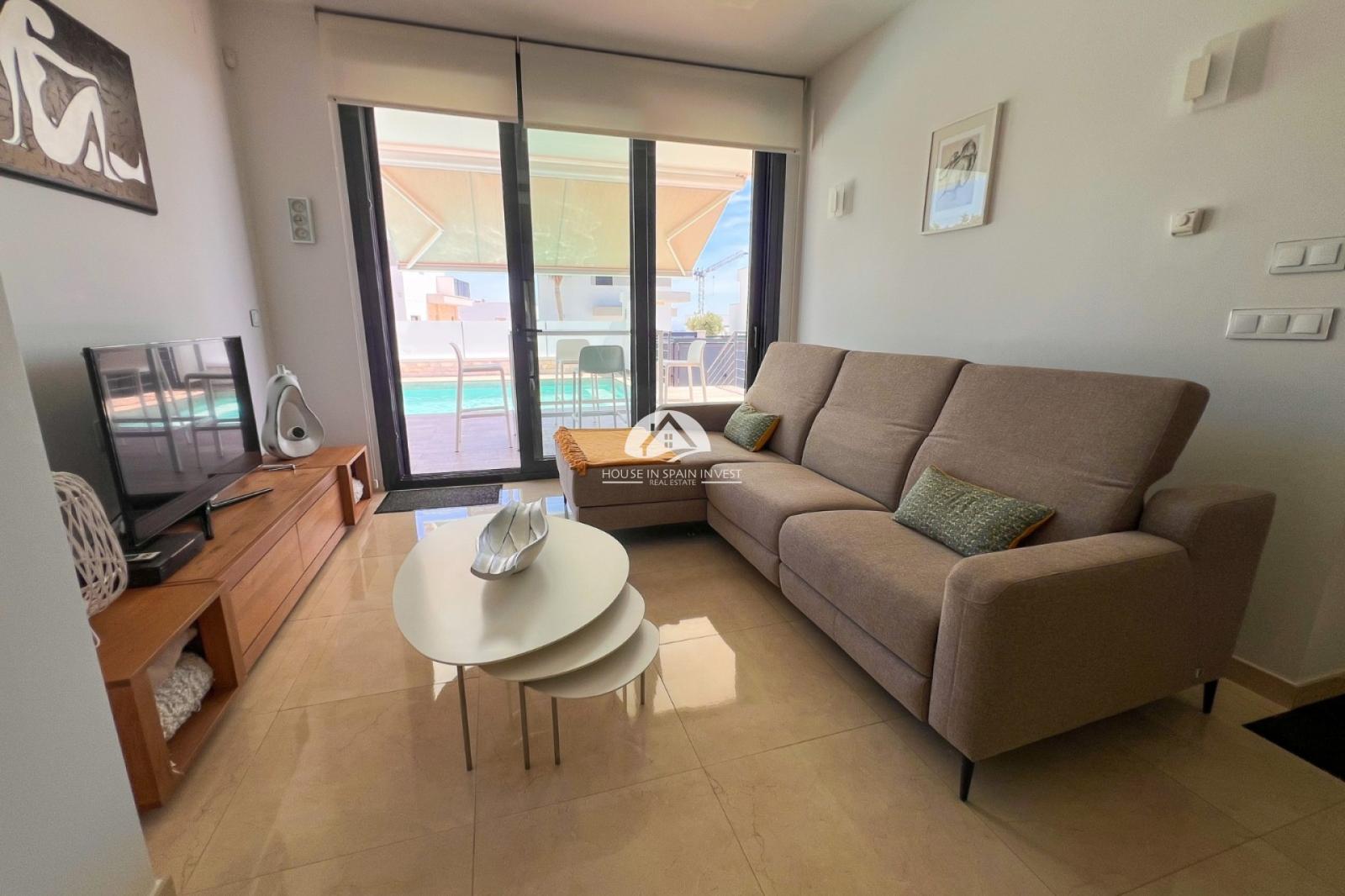 Villa for Sale in San Miguel de Salinas