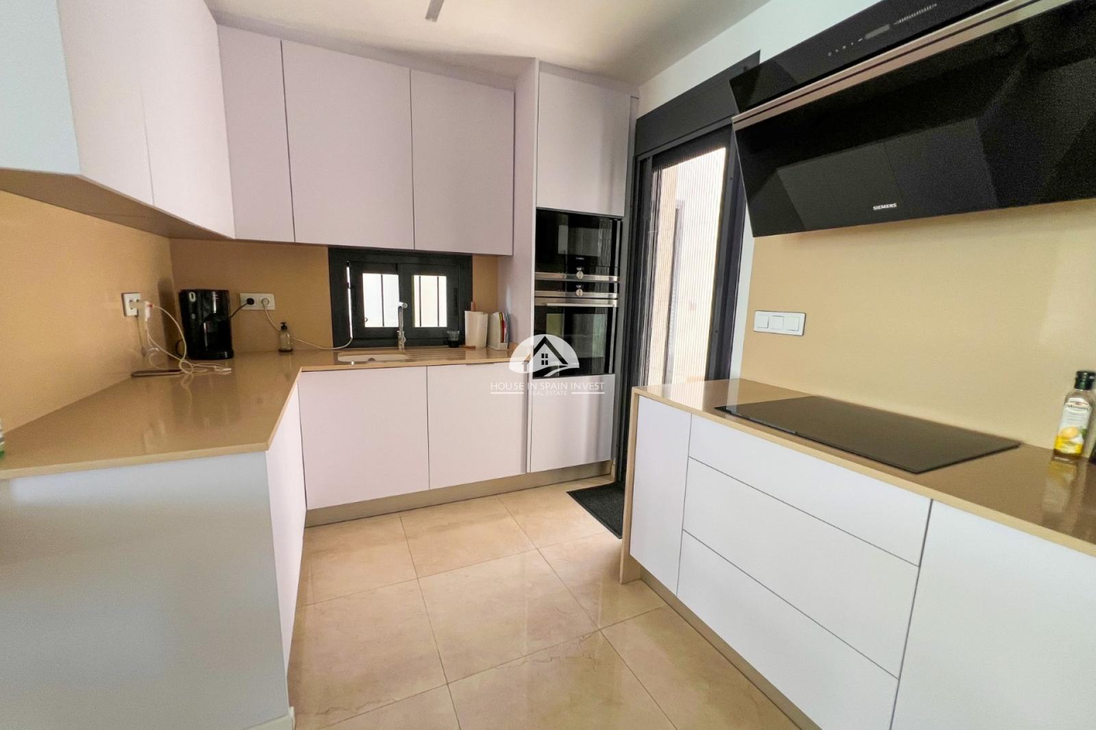 Villa for Sale in San Miguel de Salinas