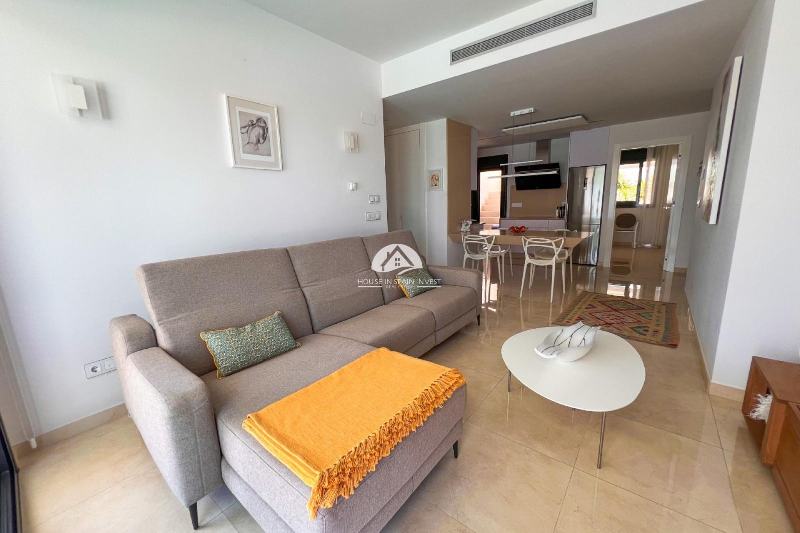 Villa for Sale in San Miguel de Salinas