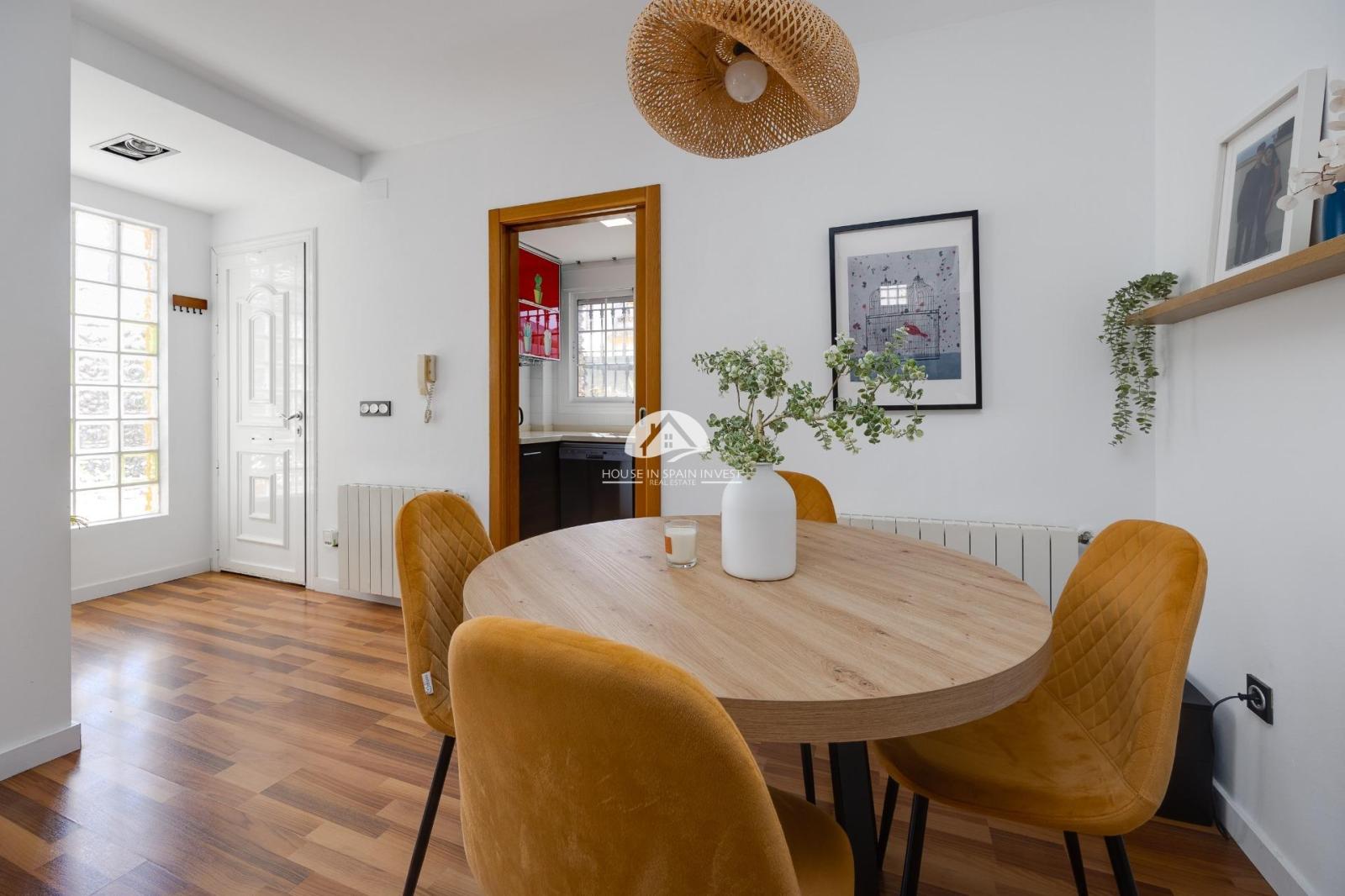 Villa for Sale in Los Montesinos