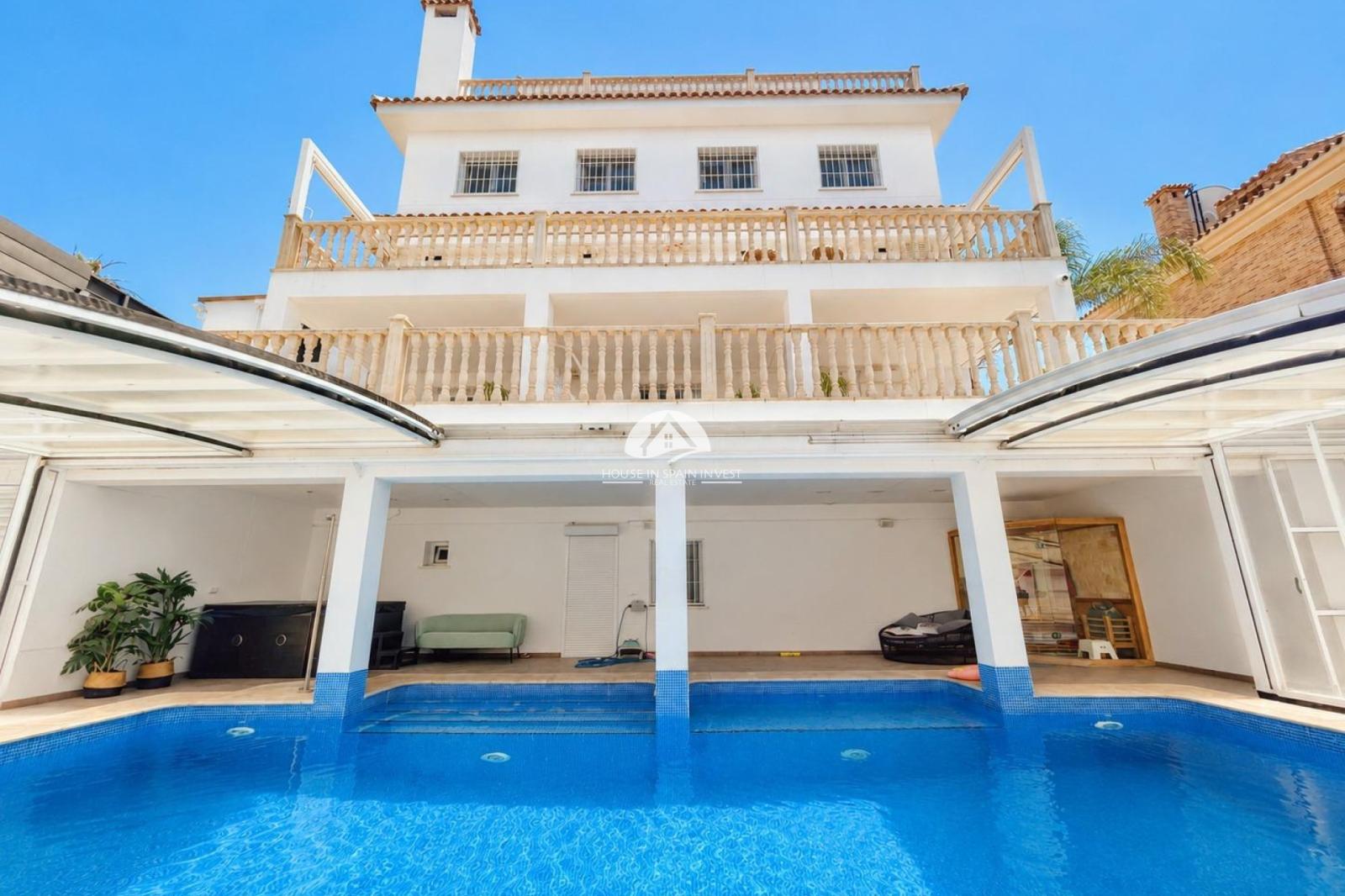 Villa en Venta en Orihuela