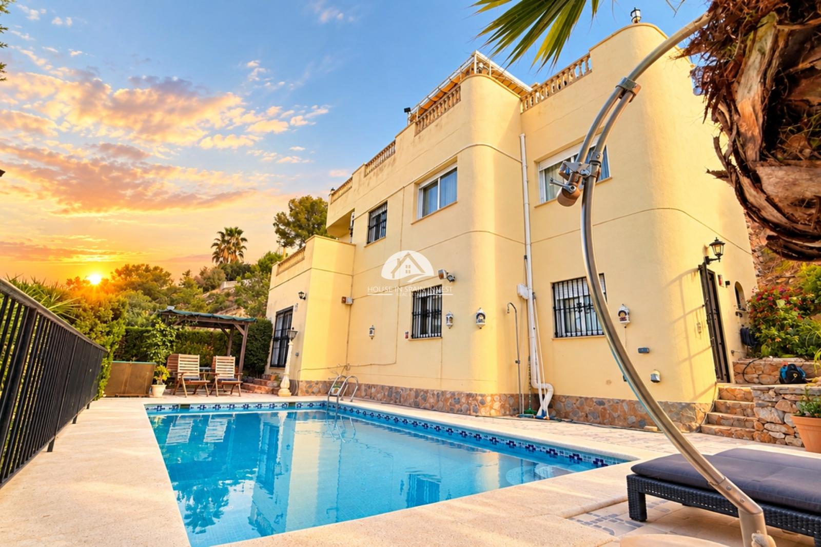 Villa en Venta en Orihuela
