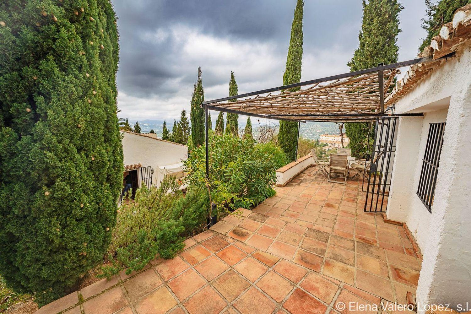 House for Sale in Alcaucín