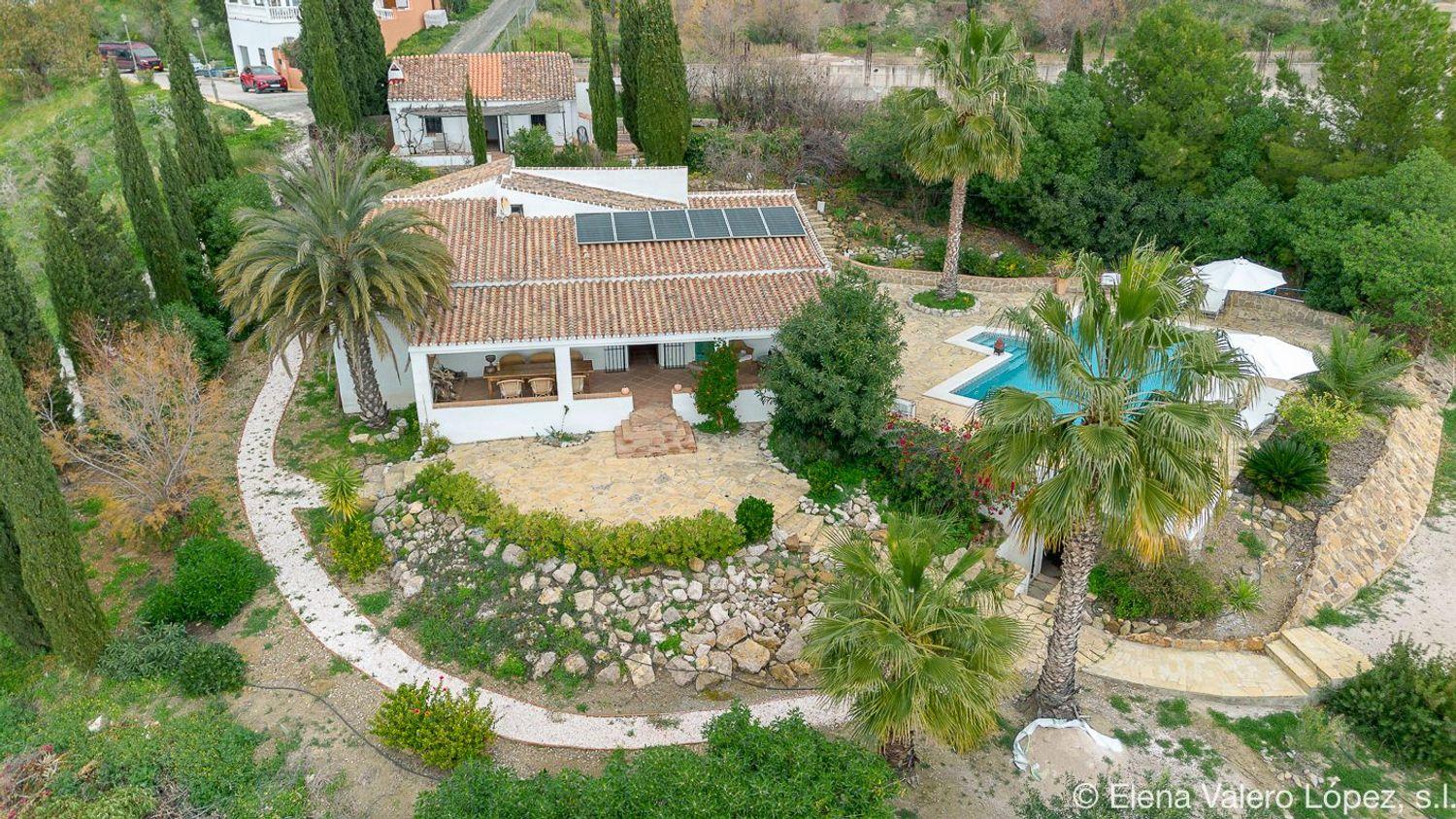 House for Sale in Alcaucín