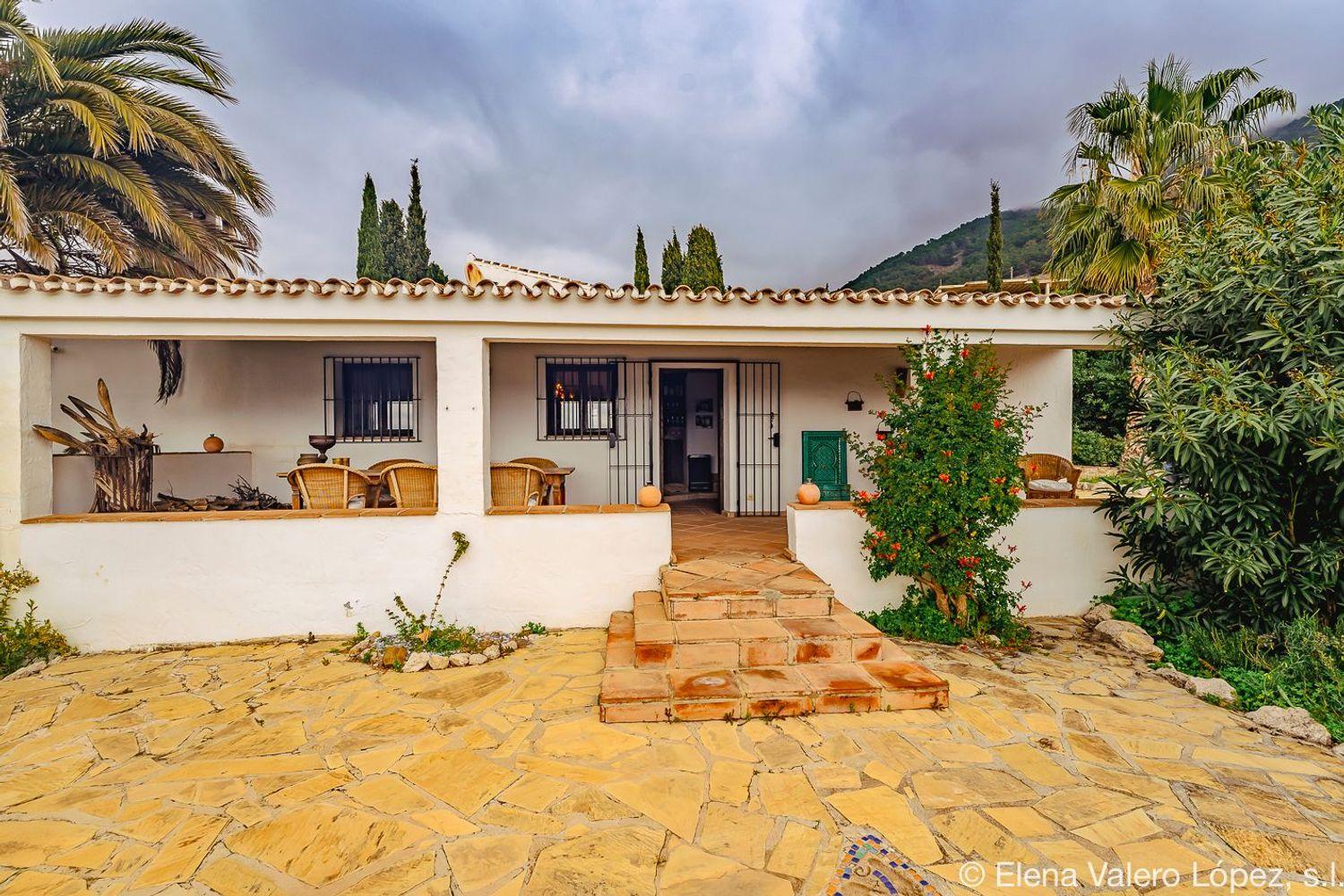 House for Sale in Alcaucín