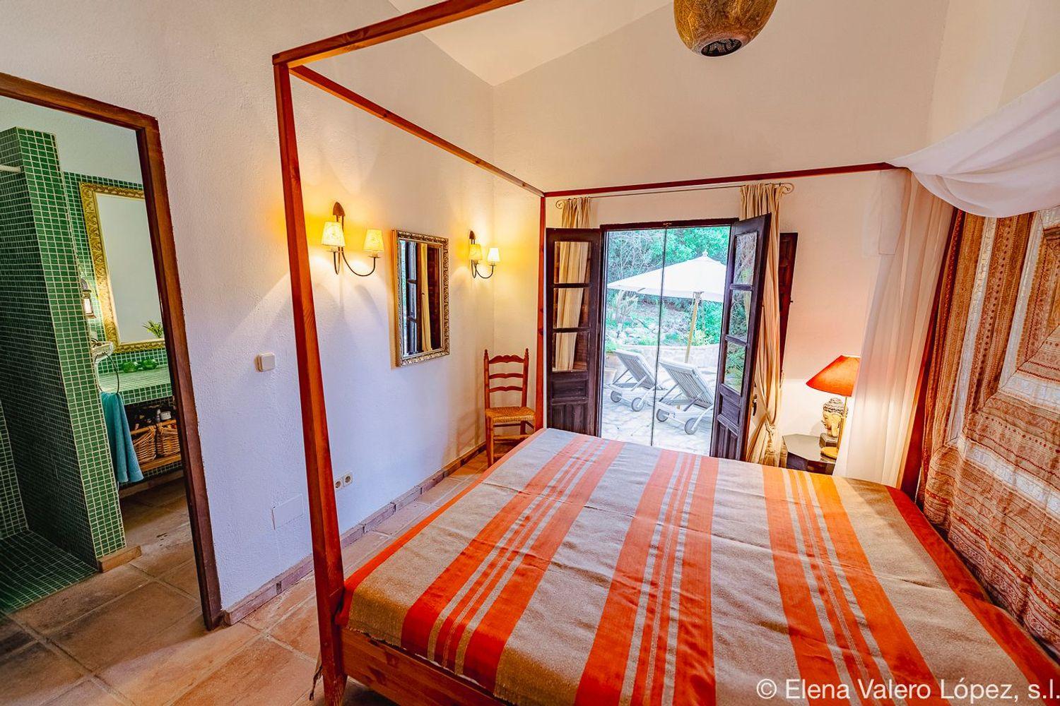 House for Sale in Alcaucín