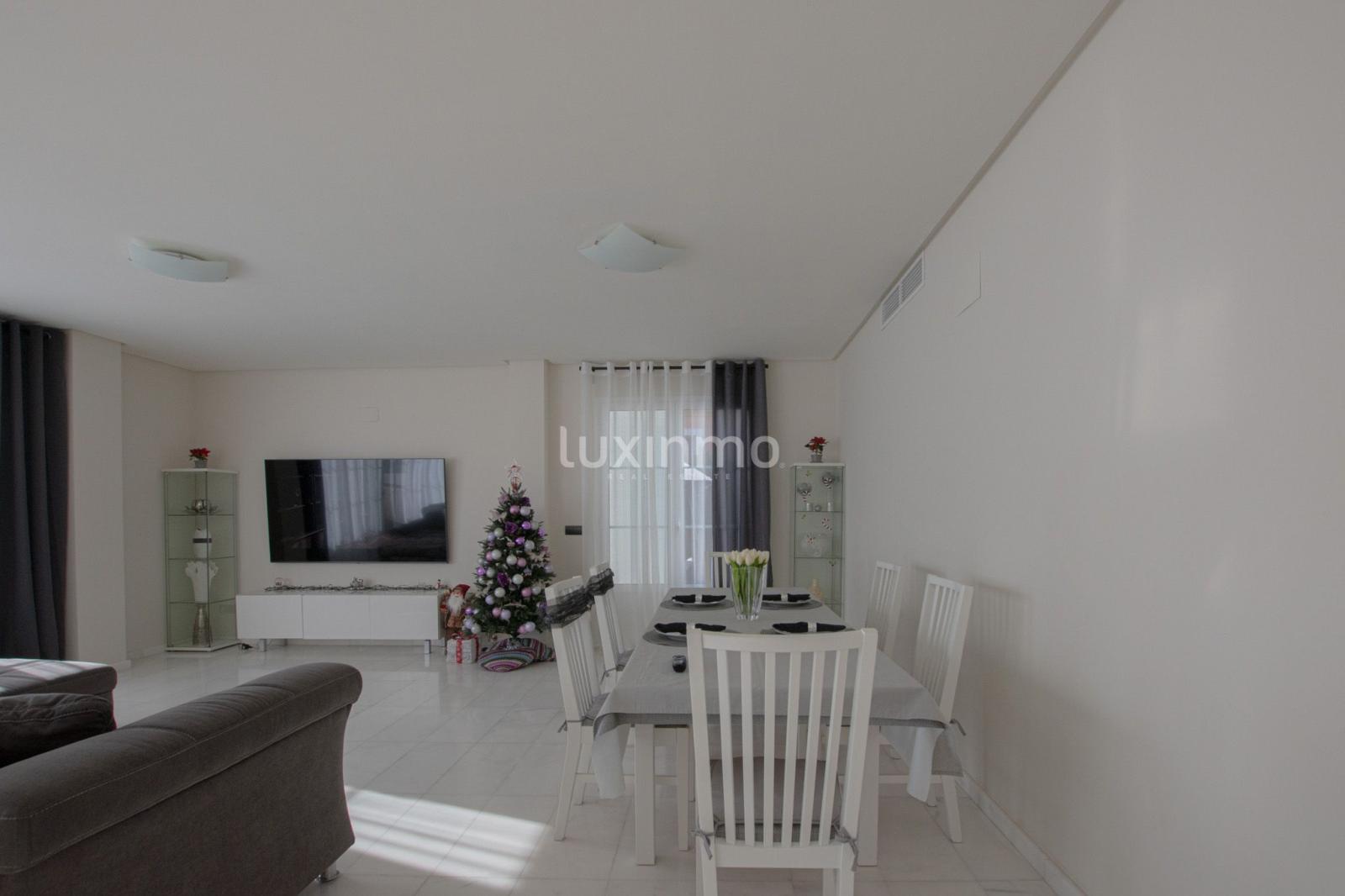 Chalet for Sale in Finestrat