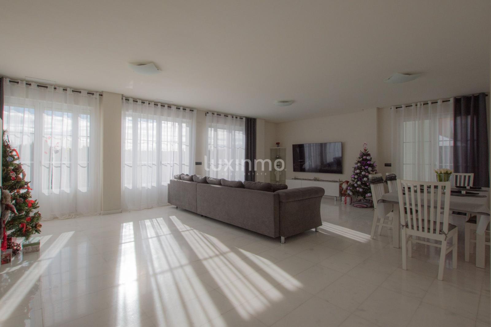 Chalet for Sale in Finestrat