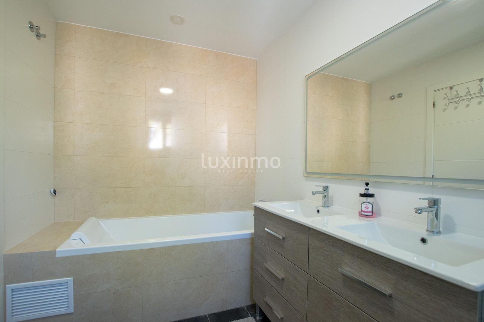 Chalet for Sale in Finestrat