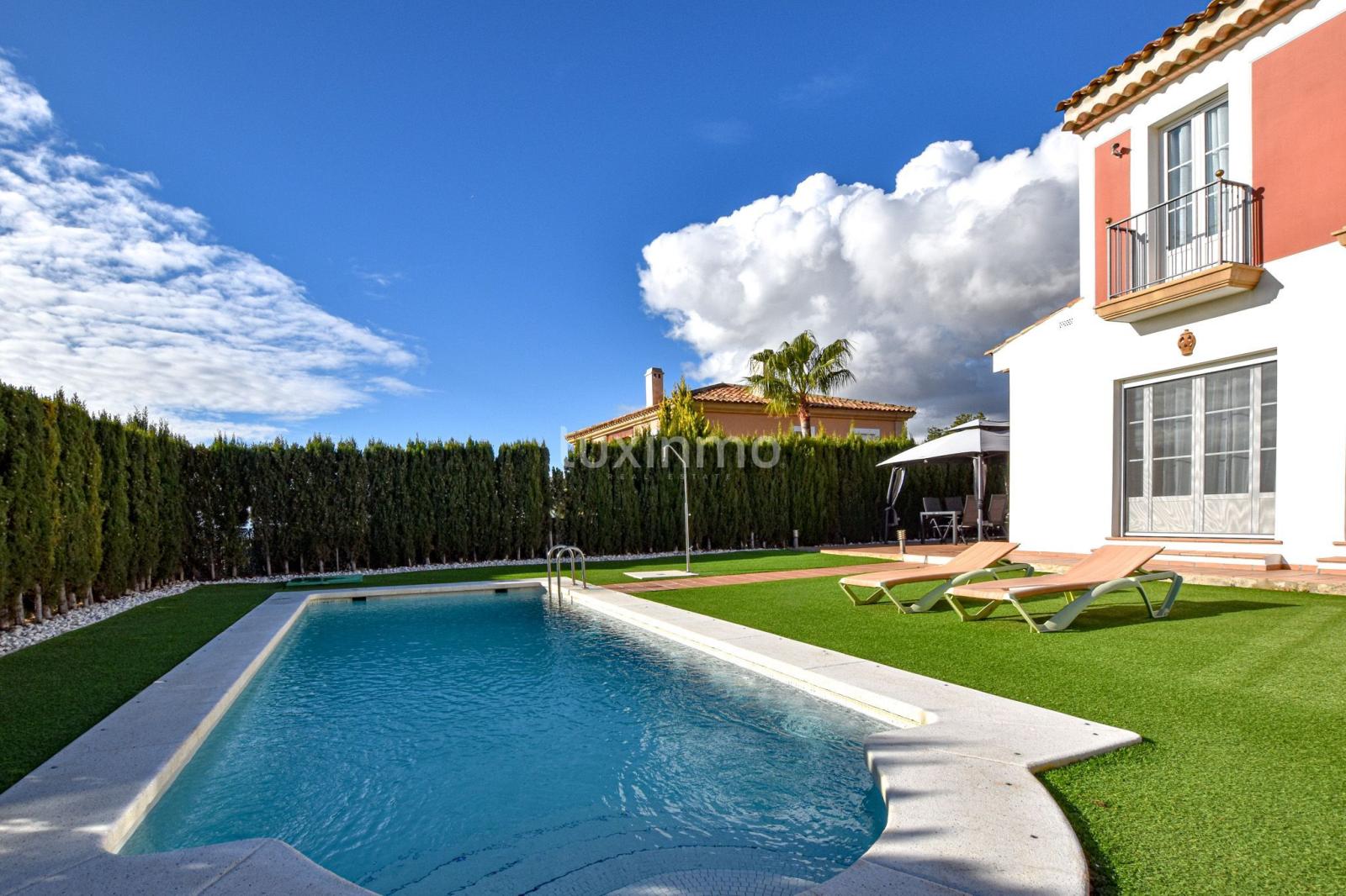 Chalet for Sale in Finestrat