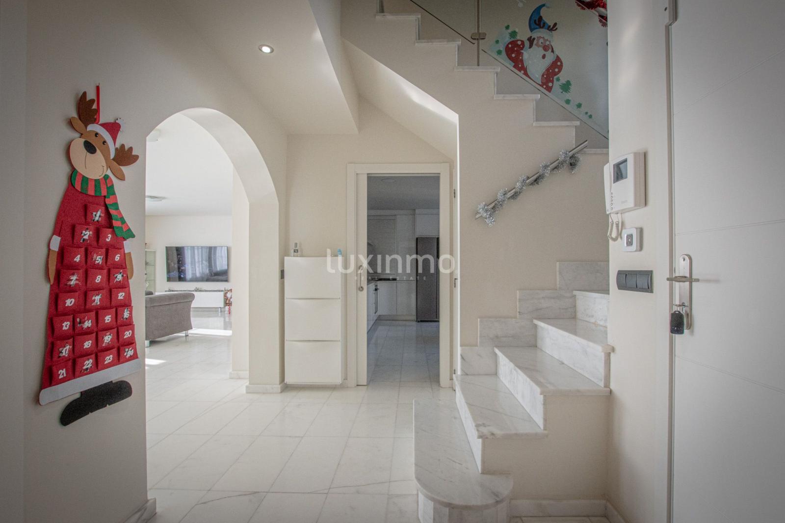 Chalet for Sale in Finestrat