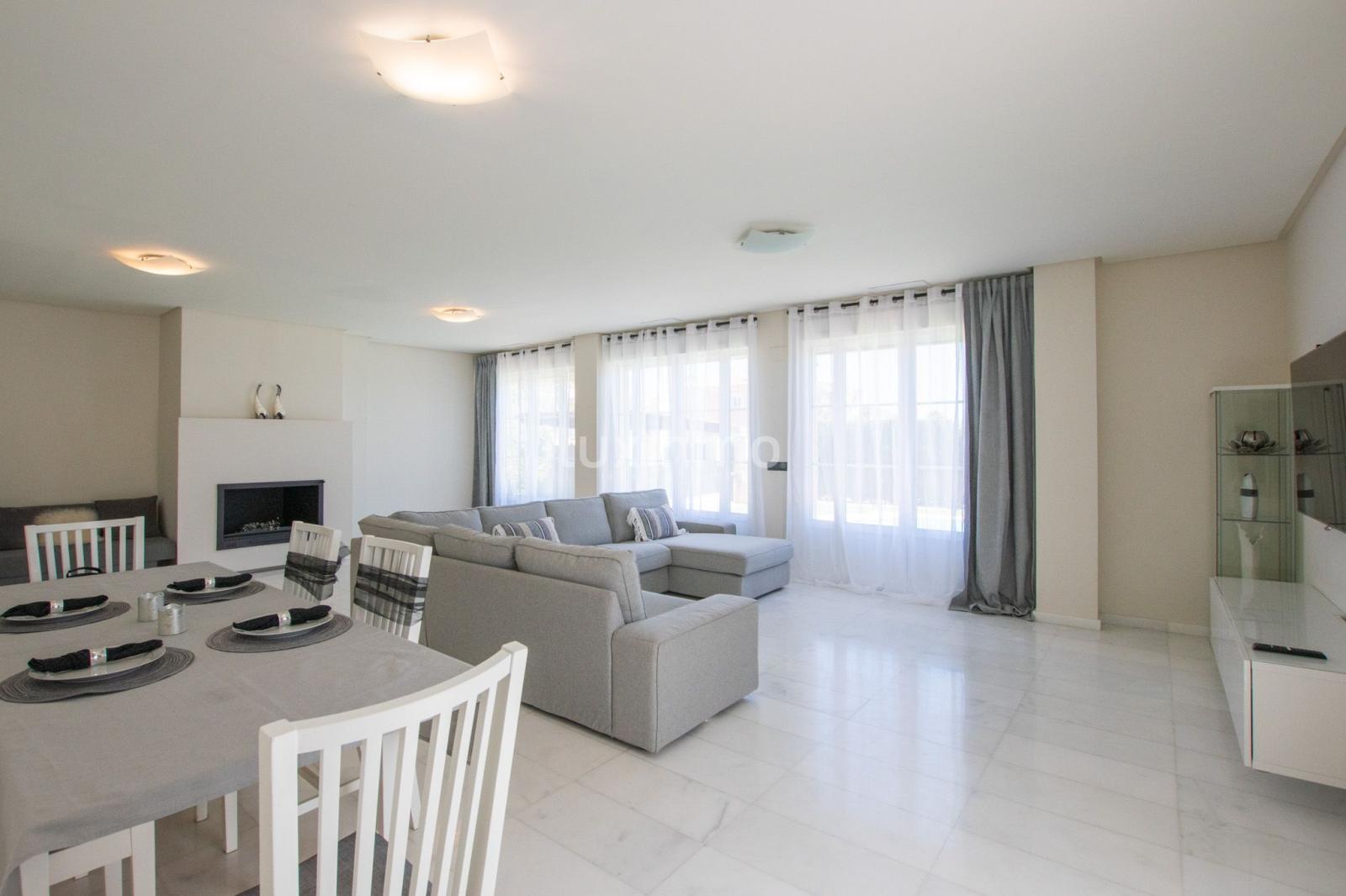 Chalet for Sale in Finestrat