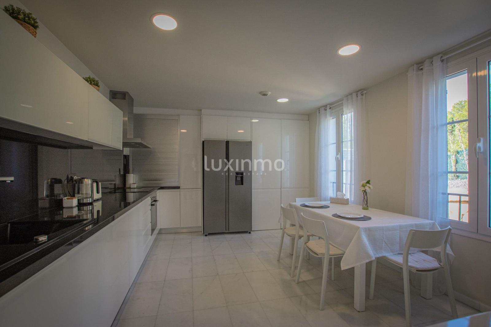 Chalet for Sale in Finestrat
