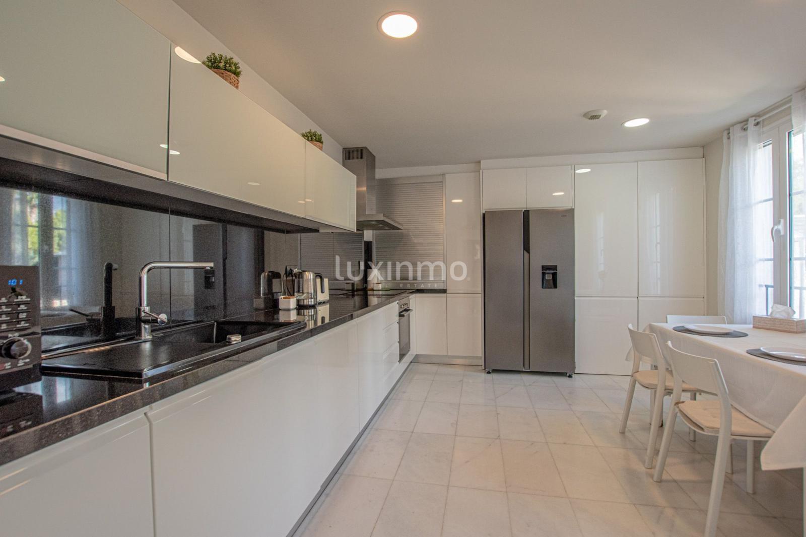 Chalet for Sale in Finestrat