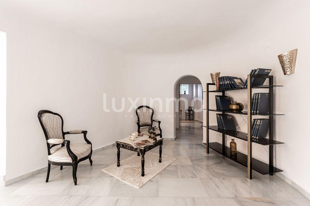 Chalet for Sale in Altea
