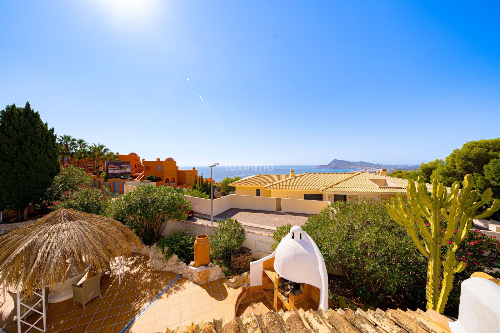 Chalet for Sale in Altea