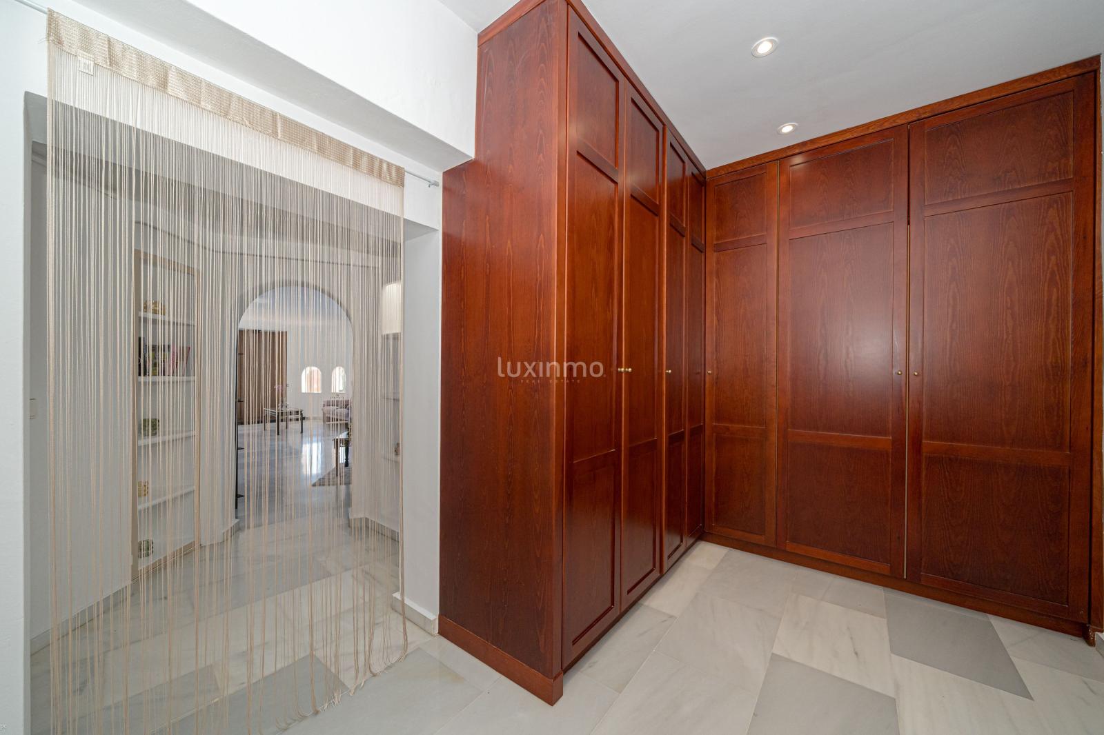 Chalet for Sale in Altea