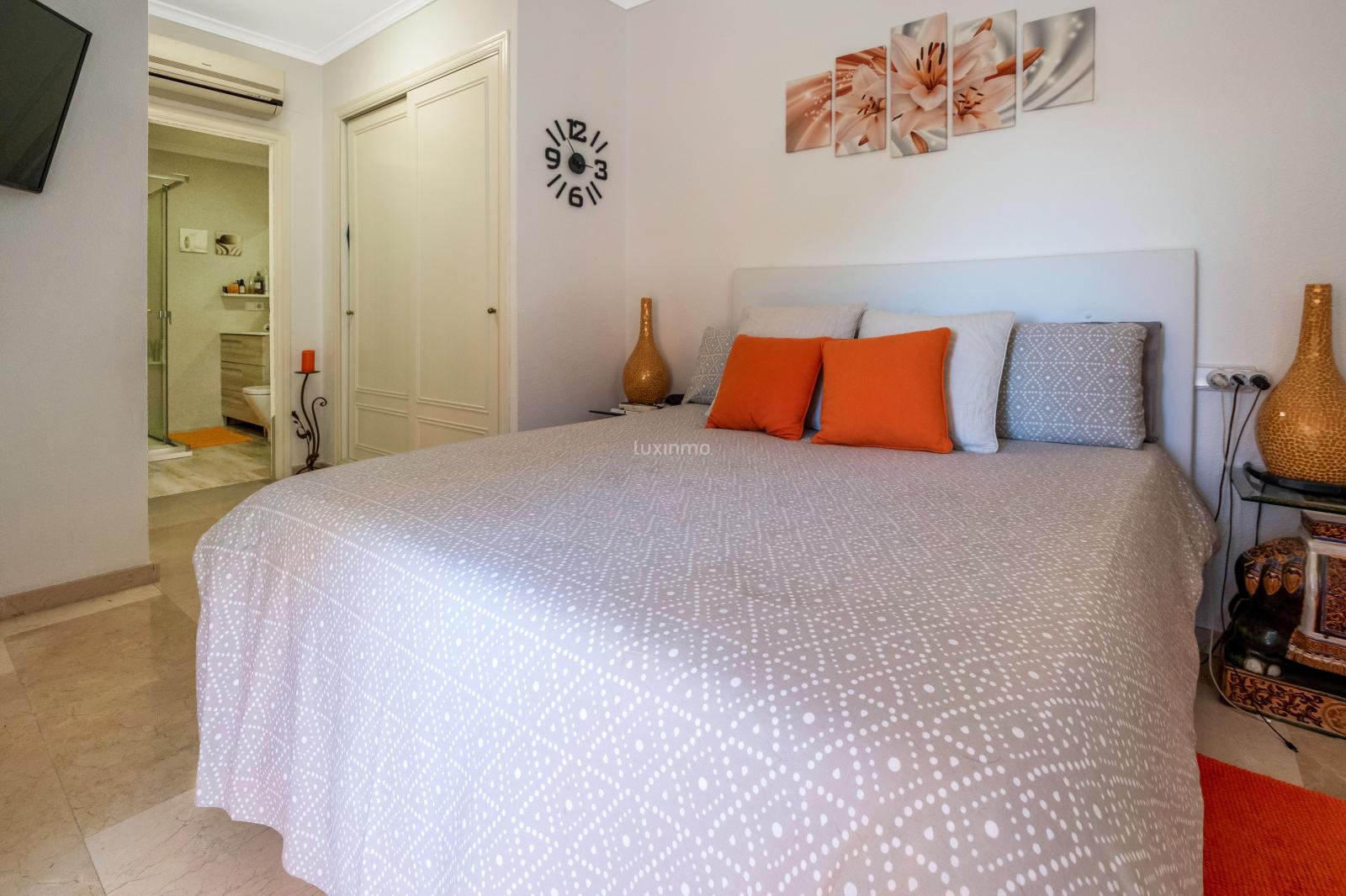 Chalet for Sale in Altea