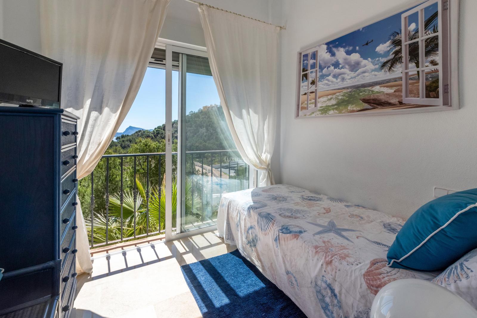 Chalet for Sale in Altea