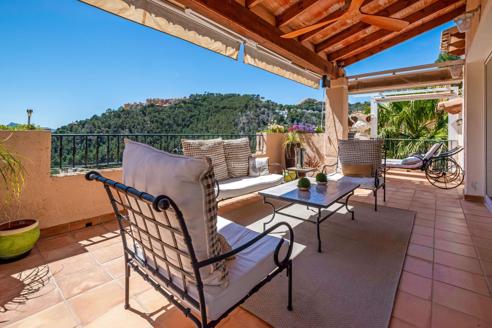 Chalet for Sale in Altea