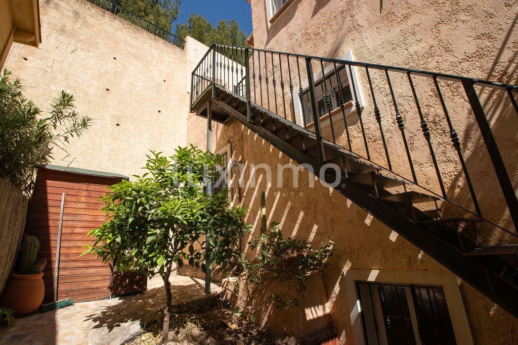 Chalet for Sale in Altea