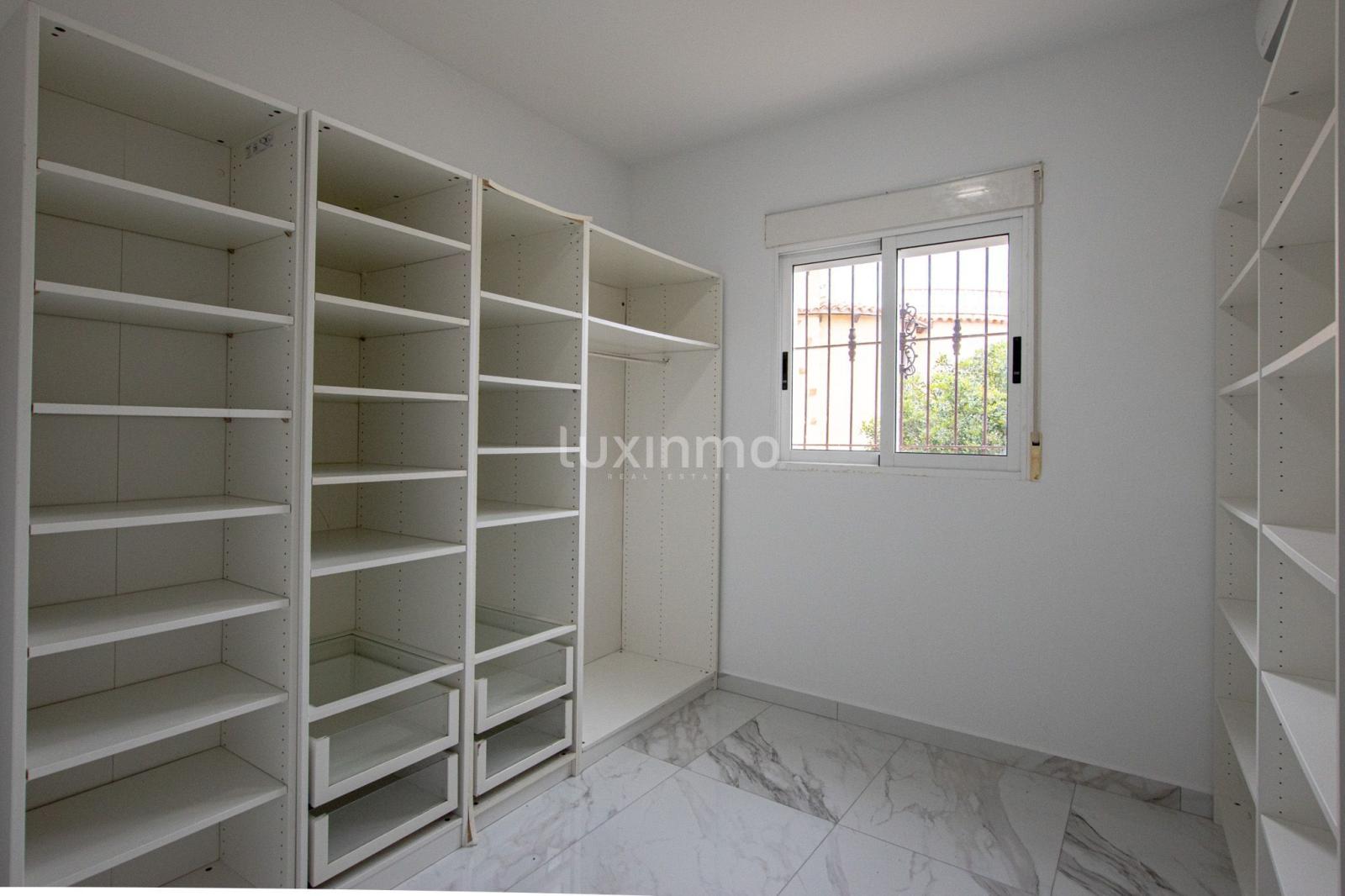 Chalet for Sale in Calpe