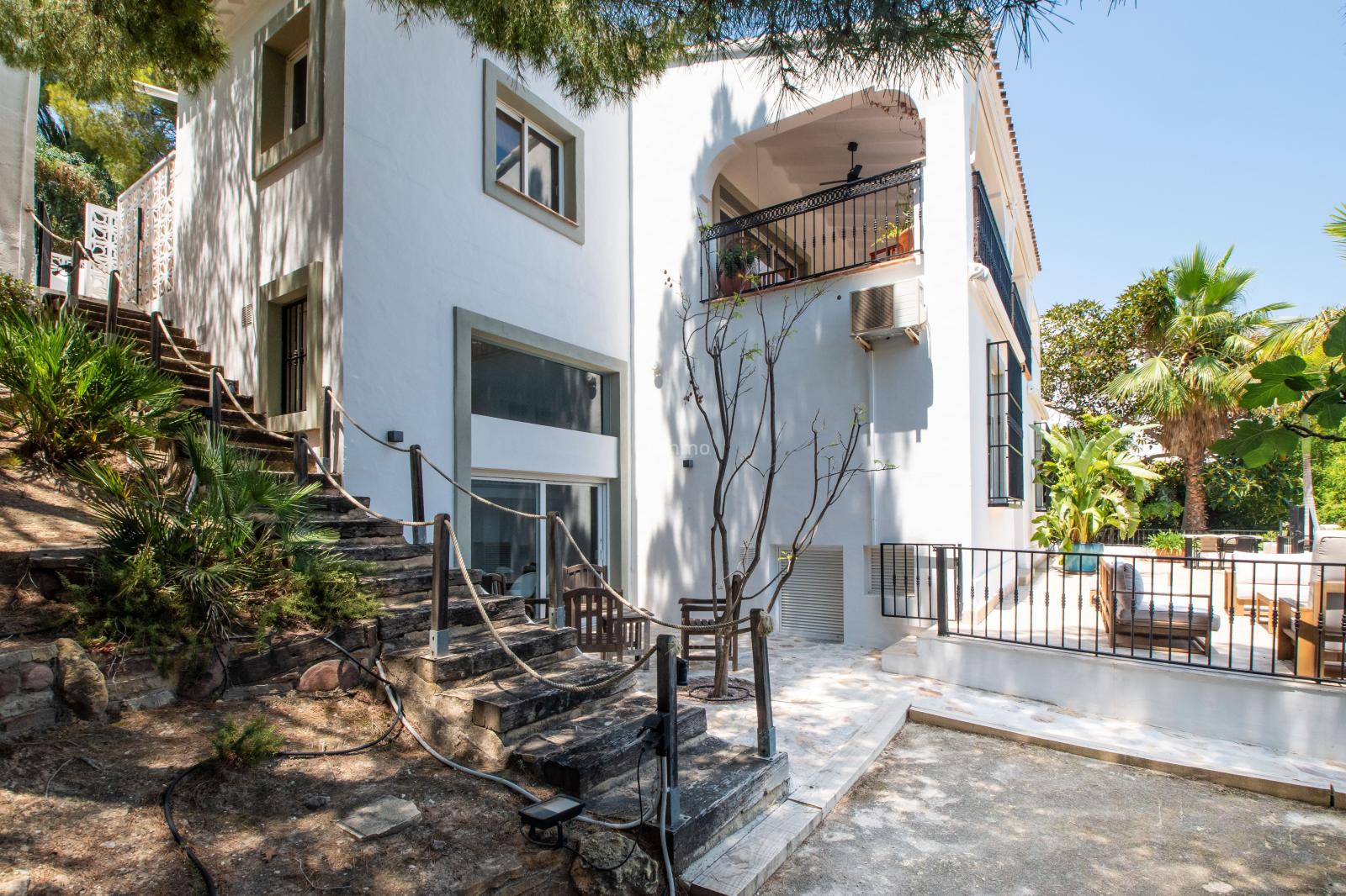 Chalet for Sale in Altea