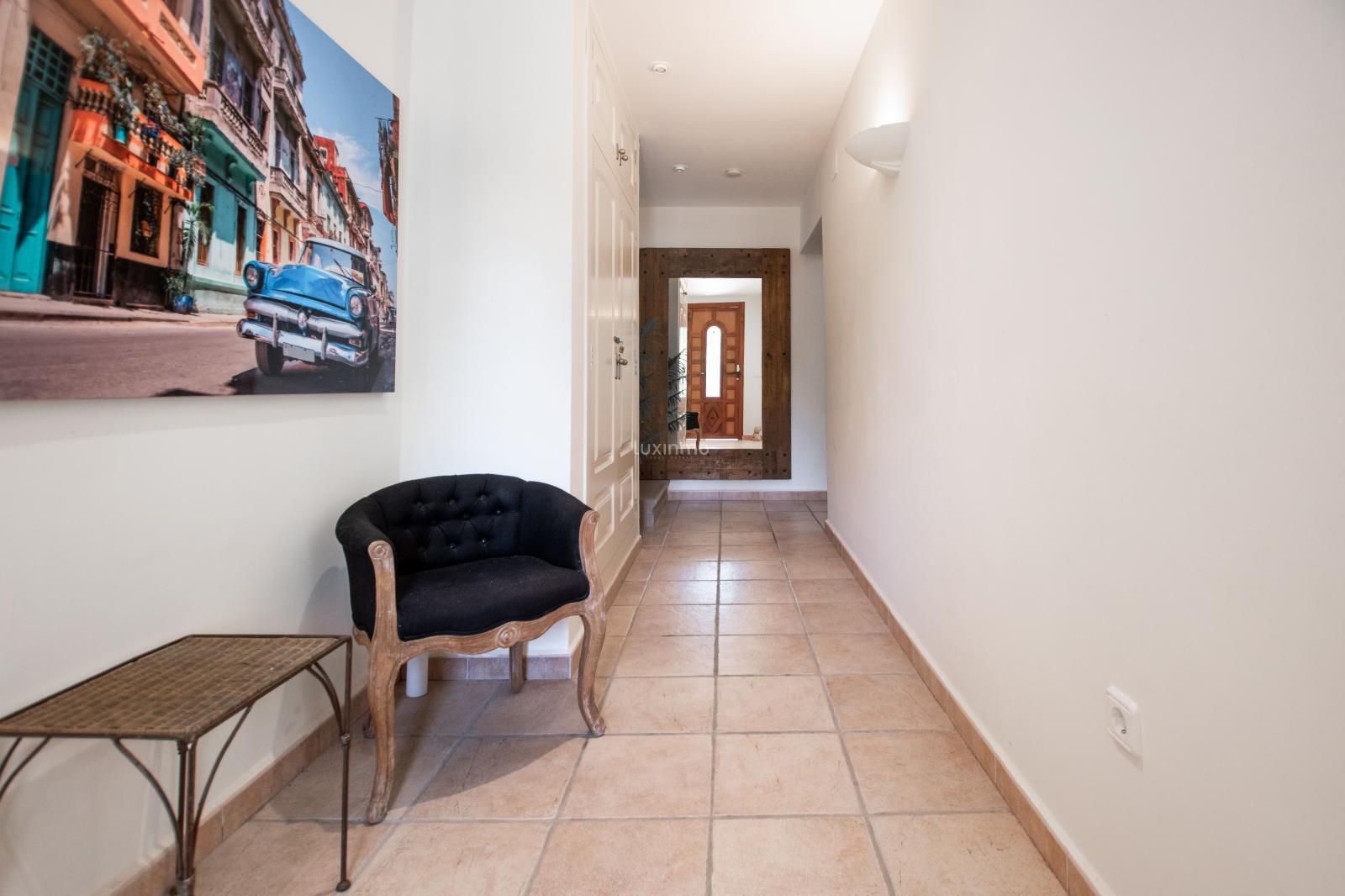 Chalet for Sale in Altea
