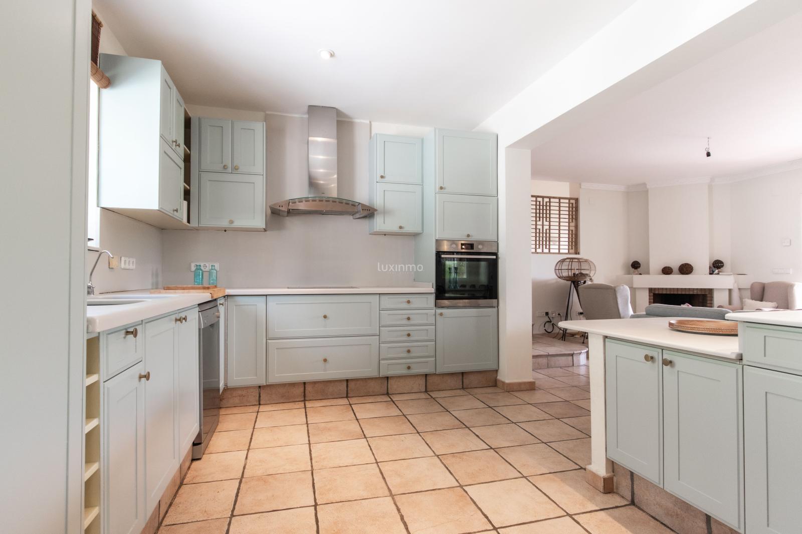 Chalet for Sale in Altea