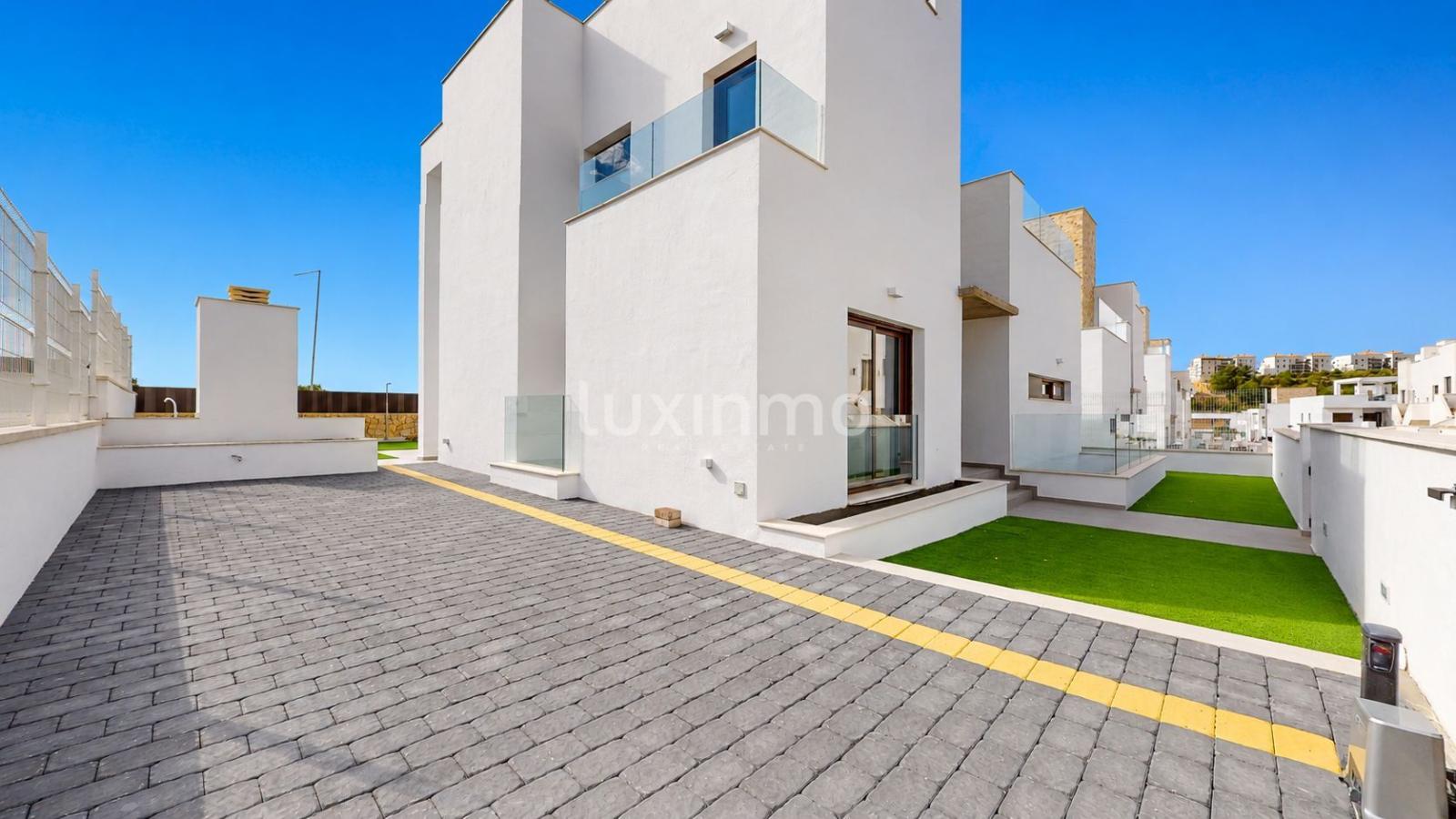 Chalet for Sale in Finestrat