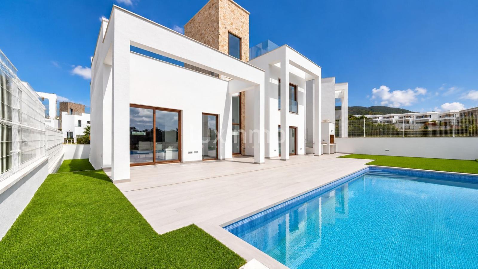 Chalet for Sale in Finestrat