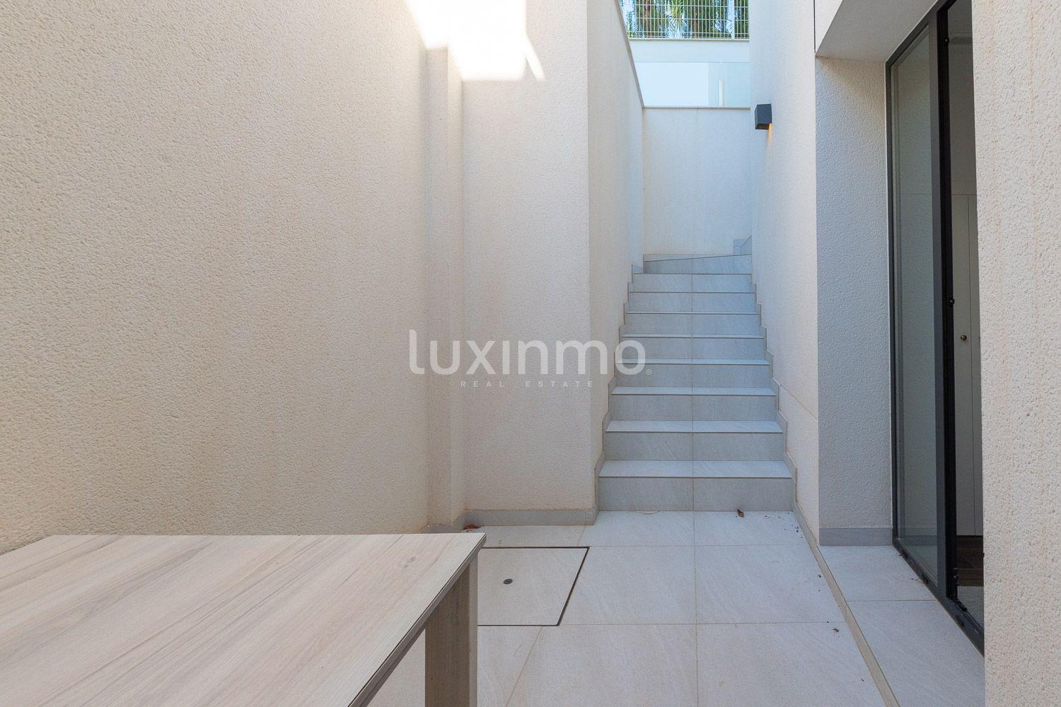 Chalet for Sale in Finestrat