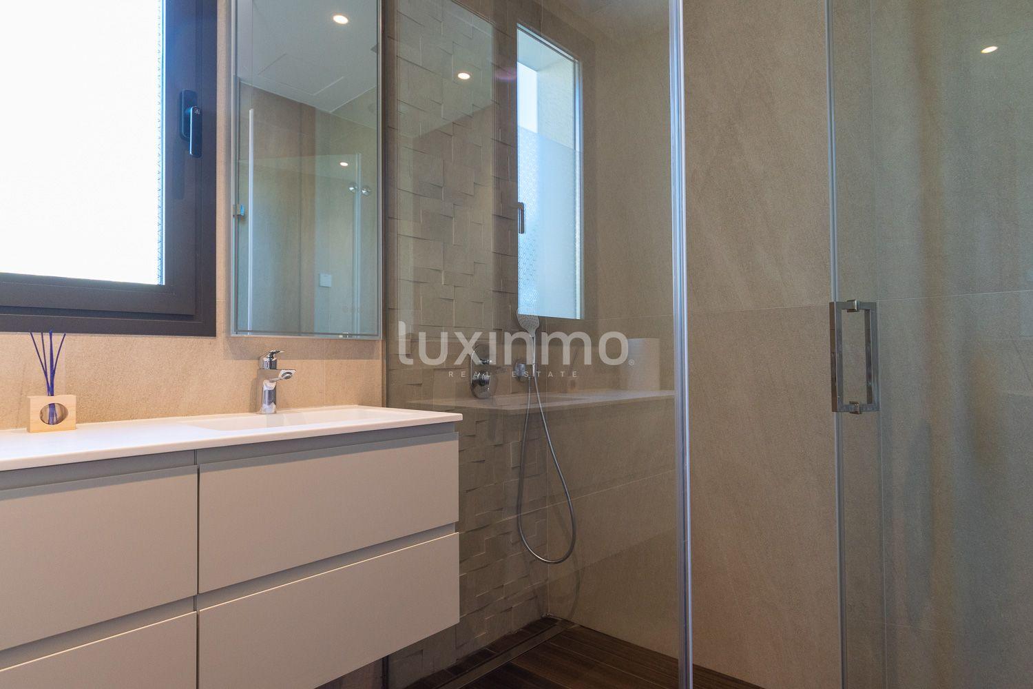 Chalet for Sale in Finestrat