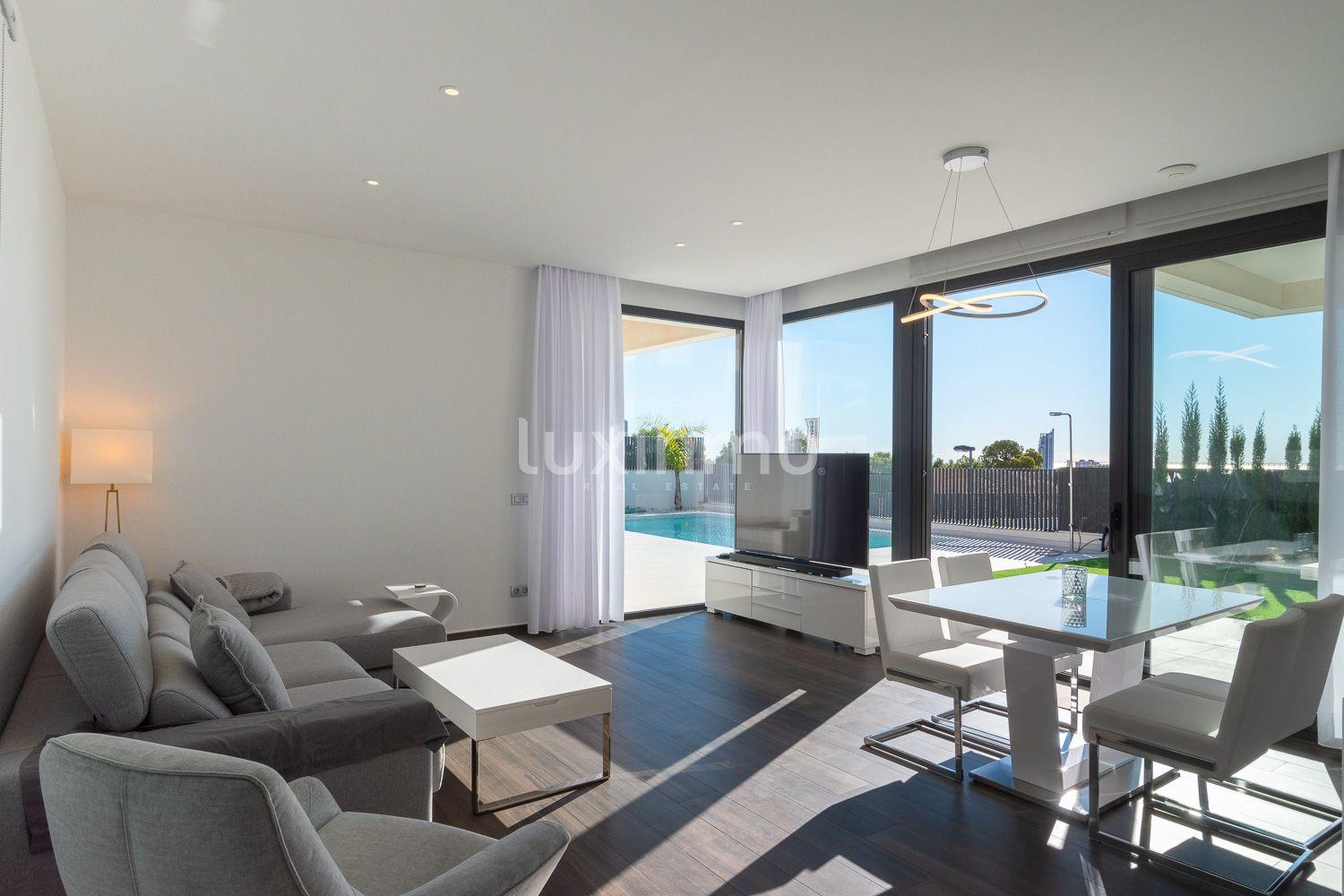 Chalet for Sale in Finestrat