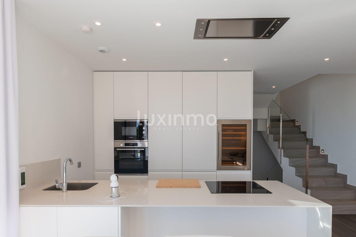 Chalet for Sale in Finestrat