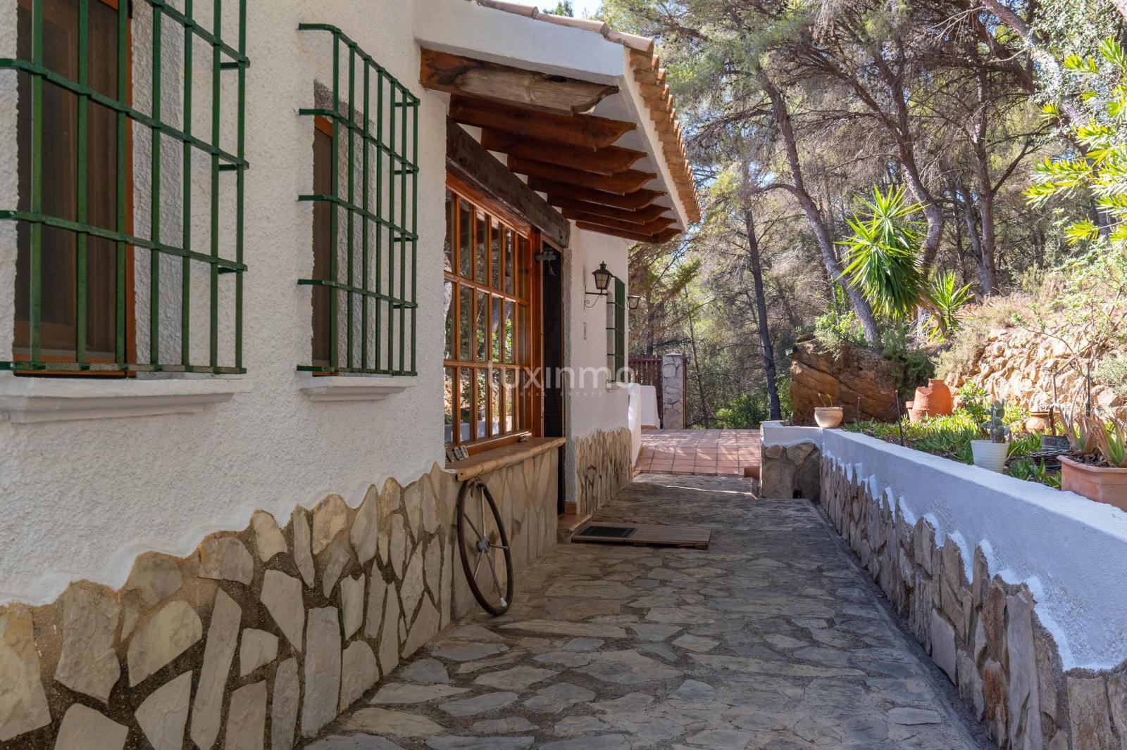 Chalet for Sale in Dénia