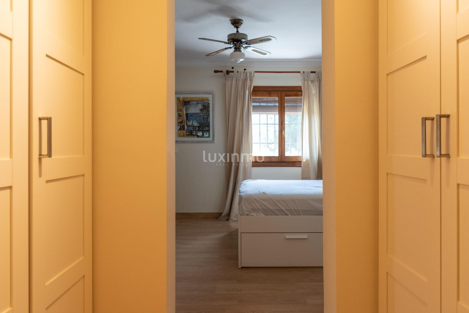 Chalet for Sale in Dénia