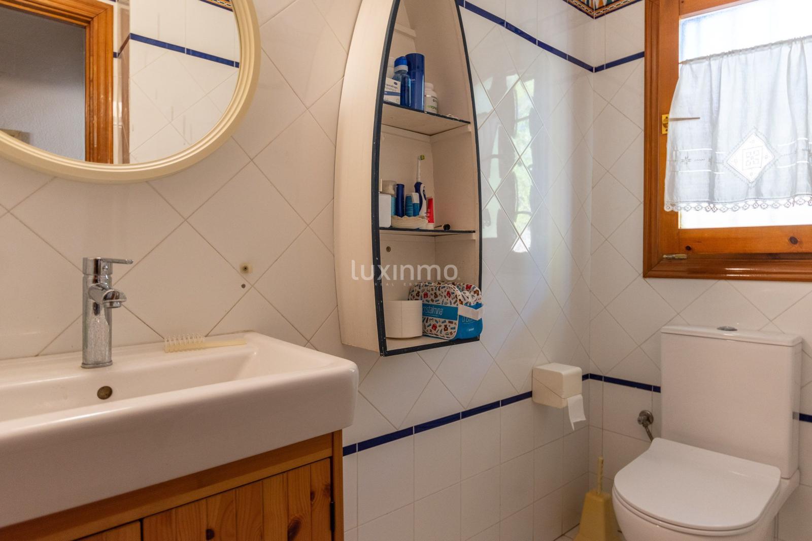 Chalet for Sale in Dénia